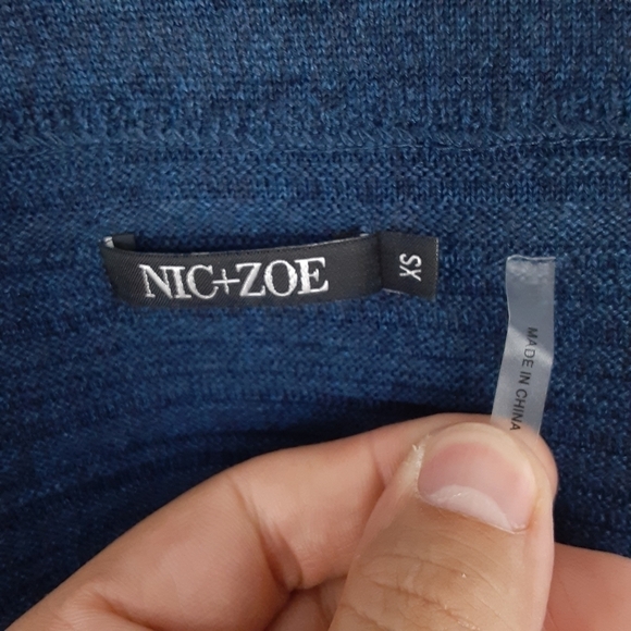 NIC+ZOE  Funnel Neck Pullover Sweater Size XS in Navy - Picture 4 of 5